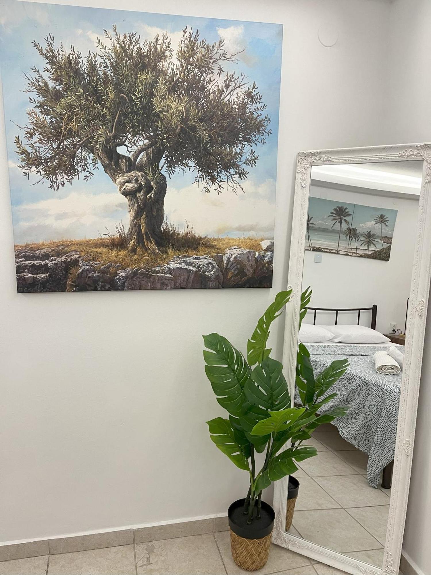 Skg Retreat Emerald - 5Min Walk From Seafront Thessaloníki Ngoại thất bức ảnh